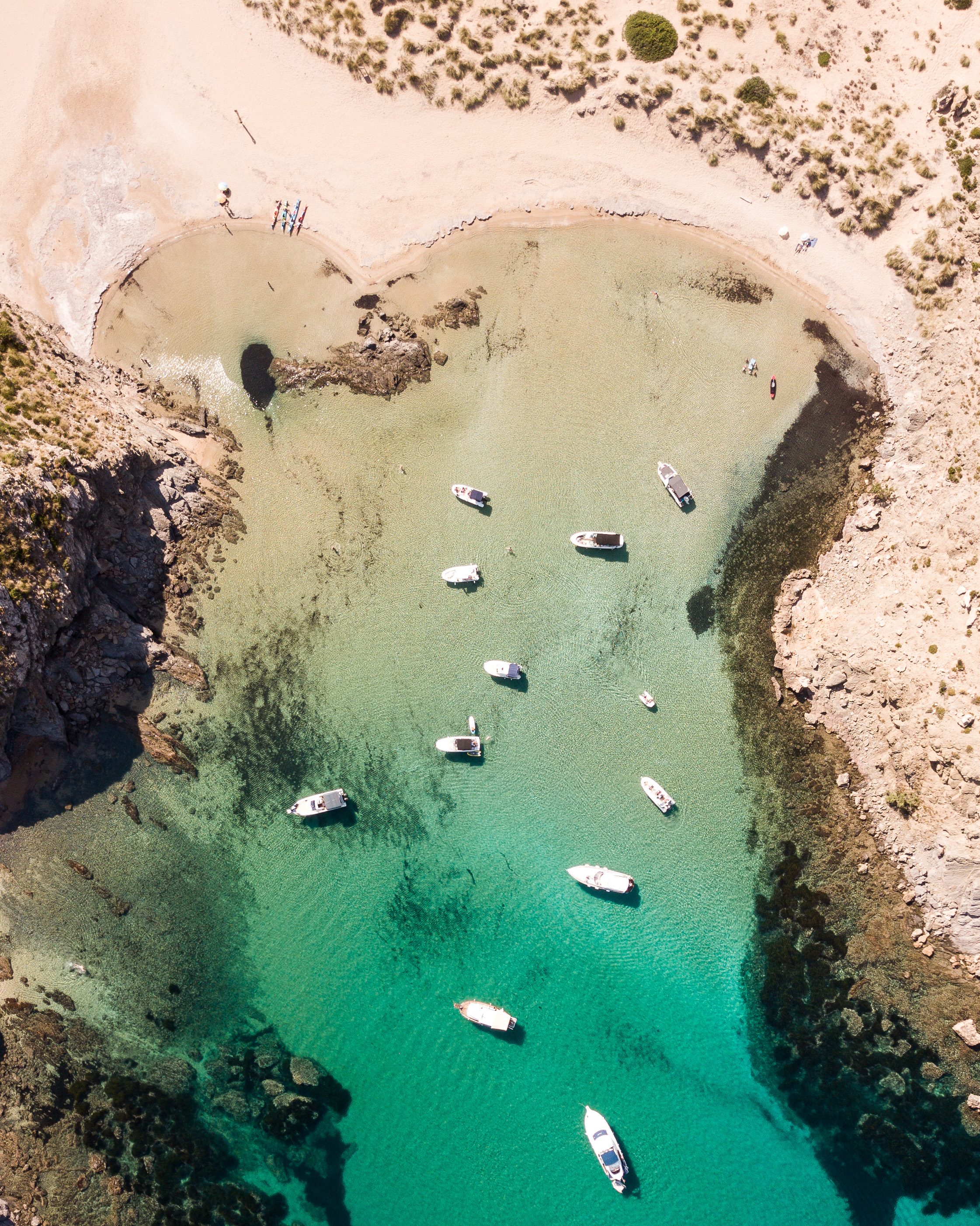 mongofre menorca españa playa drone llaut excursion alquiler barco