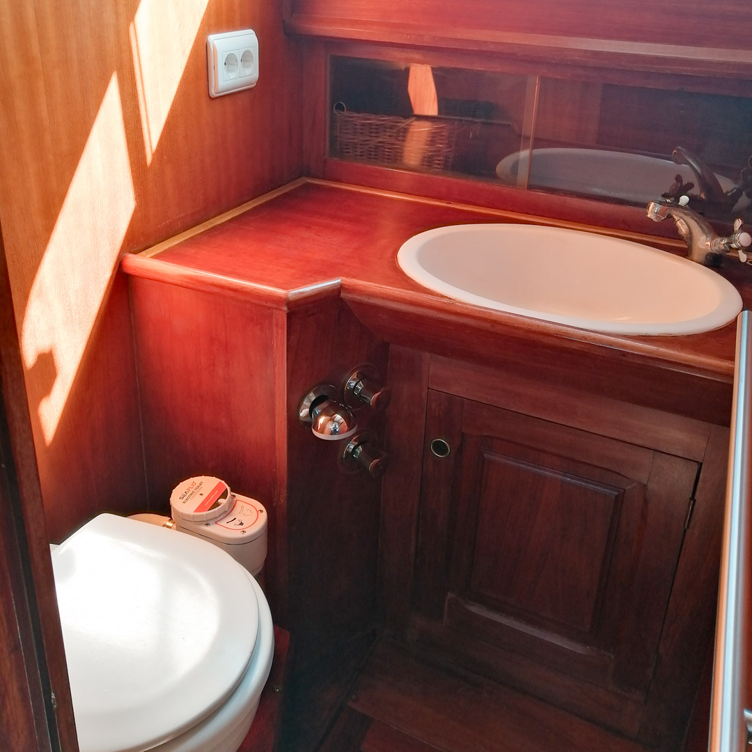 bathroom electric boat menorca rental